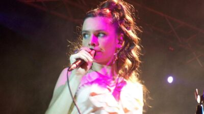 Nil Karaibrahimgil kulisinde hayatının şokunu yaşadı!