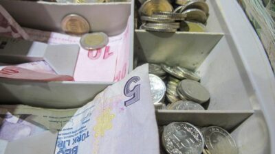 Sonunda bu da oldu! Paraya da zam geldi