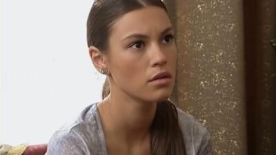 Yüsra Geyik’in ablası da sektörden çıktı! İkiz gibiler