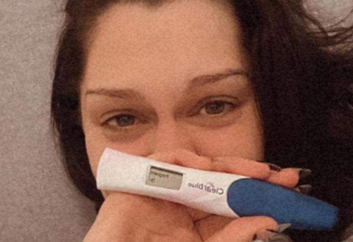 Ünlü şarkıcı düşük yaptı! ‘Şoktayım’