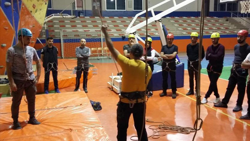 Yeni dağcılar eğitimlere başladı
