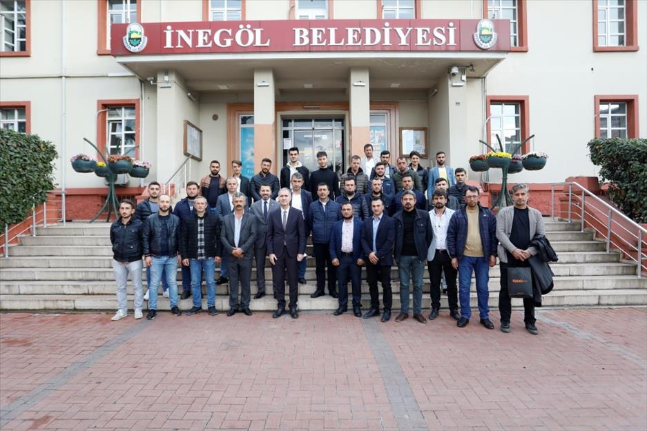 Genç çiftçiler İnegöl Belediyesi ile dünyayı takip ediyor