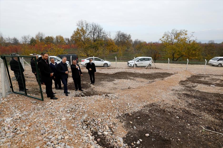 İnegöl’ün yeni mezarlığı define hazır hale getirildi İnegöl’ün yeni mezarlığı define hazır hale getirildi