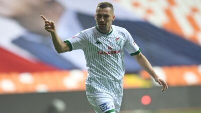 Bursaspor’dan ayrılmıştı! Tecrübeli futbolcu Körfez yolcusu
