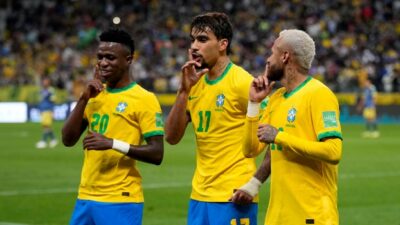 Sambacılar Katar’ı garantiledi