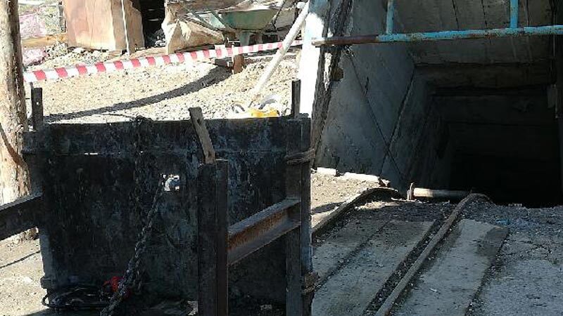 Bursa’da ‘metan gazı’ faciası: 7 işçiden 1’i öldü Bursa'nın Harmancık ilçesindeki krom madeni ocağında metan gazından zehirlendiği sanılan