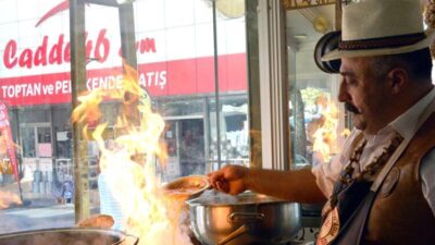 Sadece onun için uçakla gelen var!