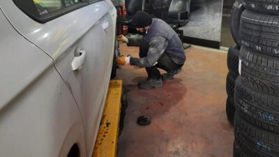 Lastikçilerde kış lastiği mesaisi başladı