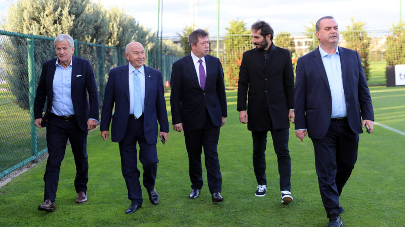 2022 FIFA Dünya Kupası Avrupa Elemeleri G Grubu maçında 13