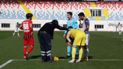 Maçta ilginç olay! Kalecinin başına öyle bir şey geldi ki…