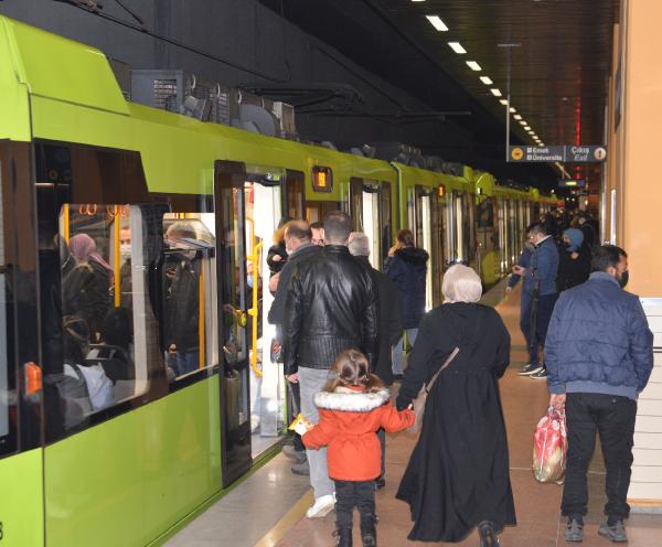 Bursa’da toplu taşıma araçlarında unutulanlar pes dedirtti! Takma diş bile var