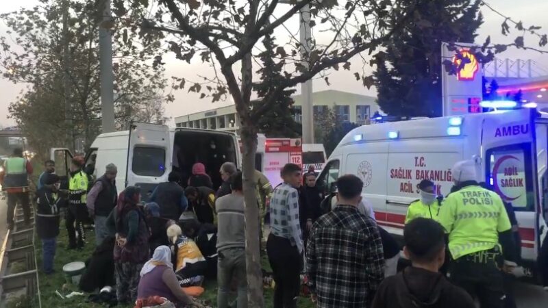 Bursa’da feci kaza: 13 yaralı Bursa’nın Gemlik ilçesinde işçileri taşıyan panelvan minibüsünün kaza yapması sonucu
