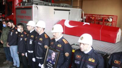 Bursa’da şehit itfaiyeciye son görev