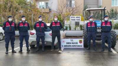 Bursa’da traktör hırsızları yakalı ele verdi