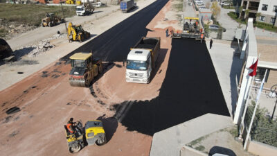 Osmangazi’de asfalt mesaisi sürüyor