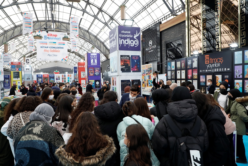 İnegöl kitap şöleni başladı