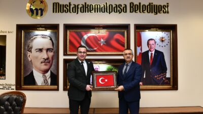 Başkan Kanar ve belediye personelinden duygulandıran jest