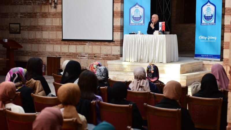 Edebiyatın başyapıtları yeniden yorumlanıyor Yıldırım Belediyesi, Psikanalitik Ütopya-Distopya Edebiyatı Atölyesi'nde Postmodern eserleri eleştirel gözle