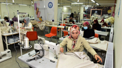 Yıldırım’da anneler öğreniyor, çocuklar eğleniyor