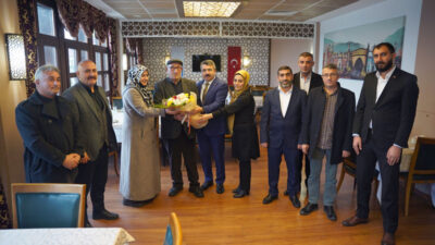 Başkan Yılmaz’dan ilkokul öğretmenine sürpriz