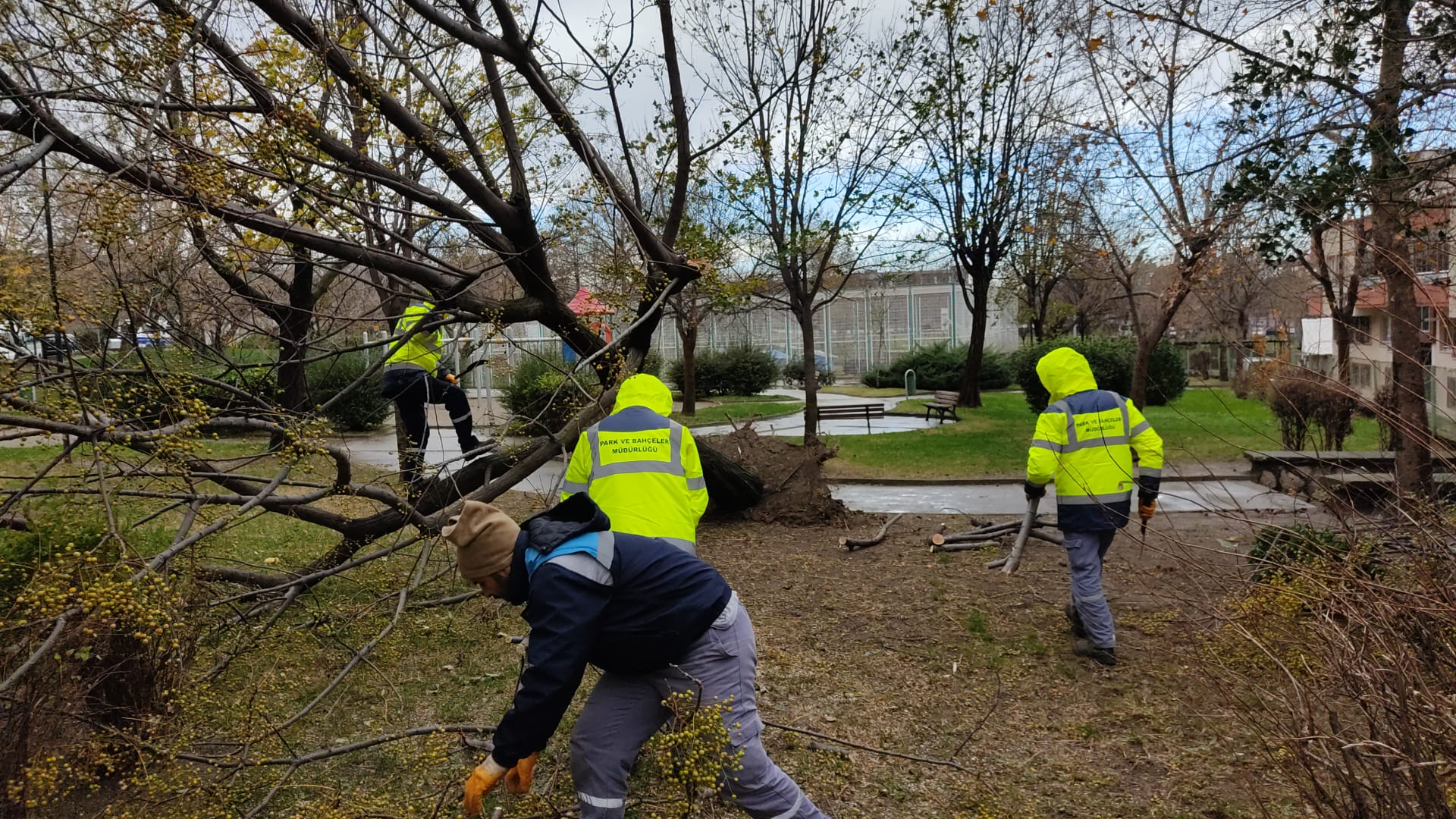 Yıldırım’da lodos nöbeti