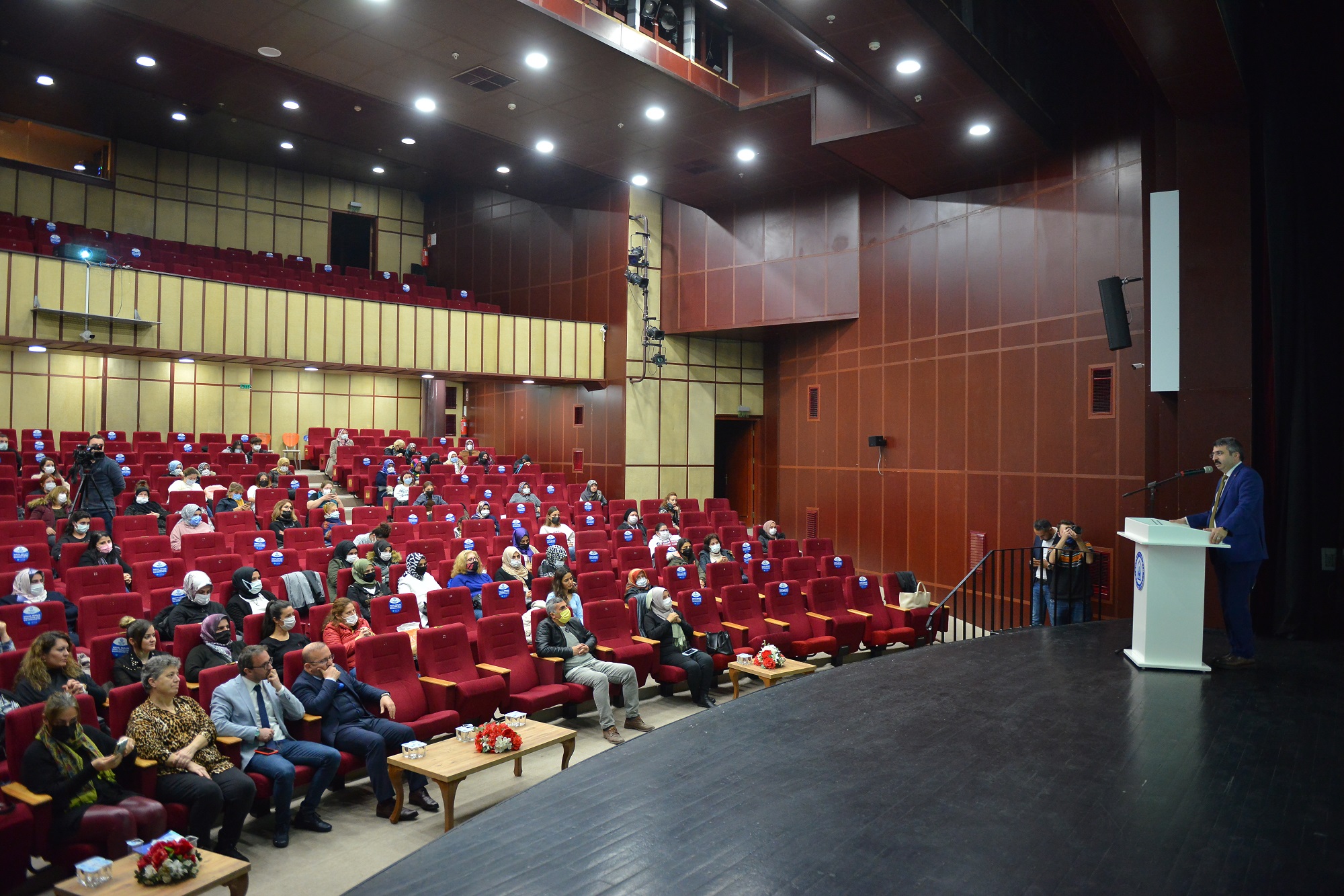 Ekonomiye kadın eli değecek Ekonomiye kadın eli değecek