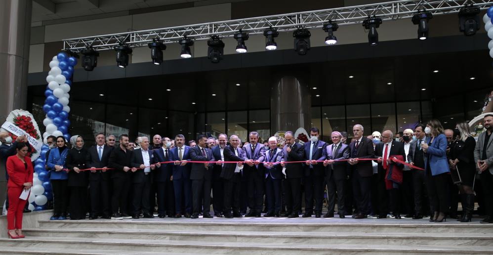 Bursa’nın yeni eğlence merkezi! Parkur’a görkemli açılış…