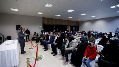 Aslanhan kitaplarını İnegöllüler için imzaladı