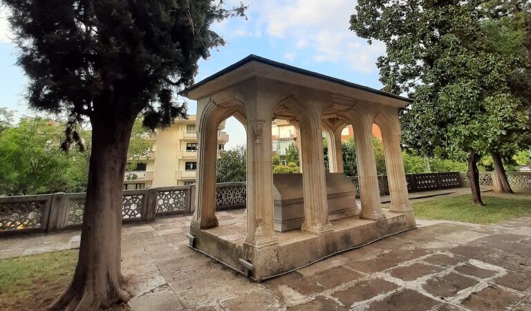 Bursa’ya yeni külliye! Bakın nereye yapılacak? Bursa Büyükşehir Belediye Başkanı Alinur Aktaş, 60 yıldır kullanılan ‘Başkanlık