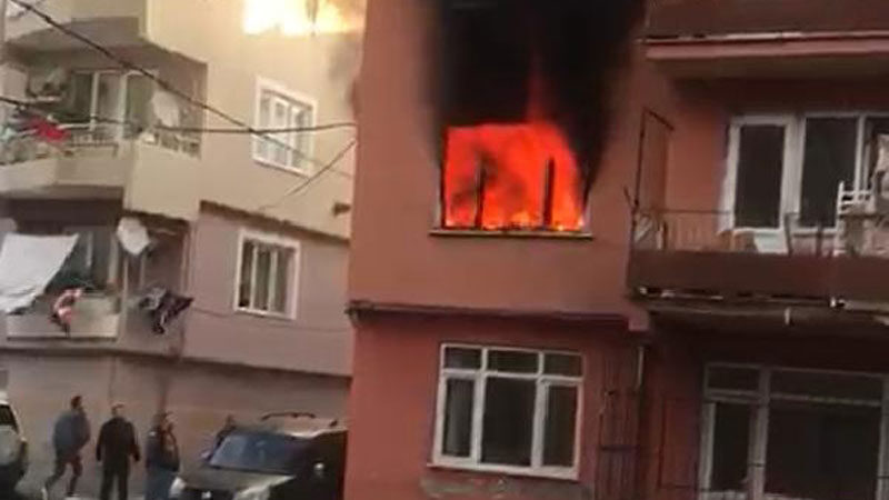 Bursa’nın Gemlik ilçesinde, 3 katlı binanın 2’nci katındaki dairede çıkan