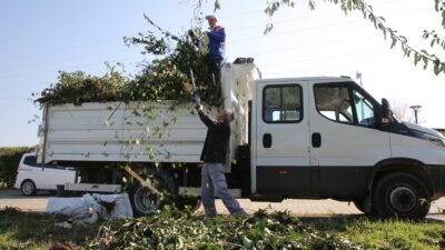 Bursa’da budama atıkları kompost gübre oluyor