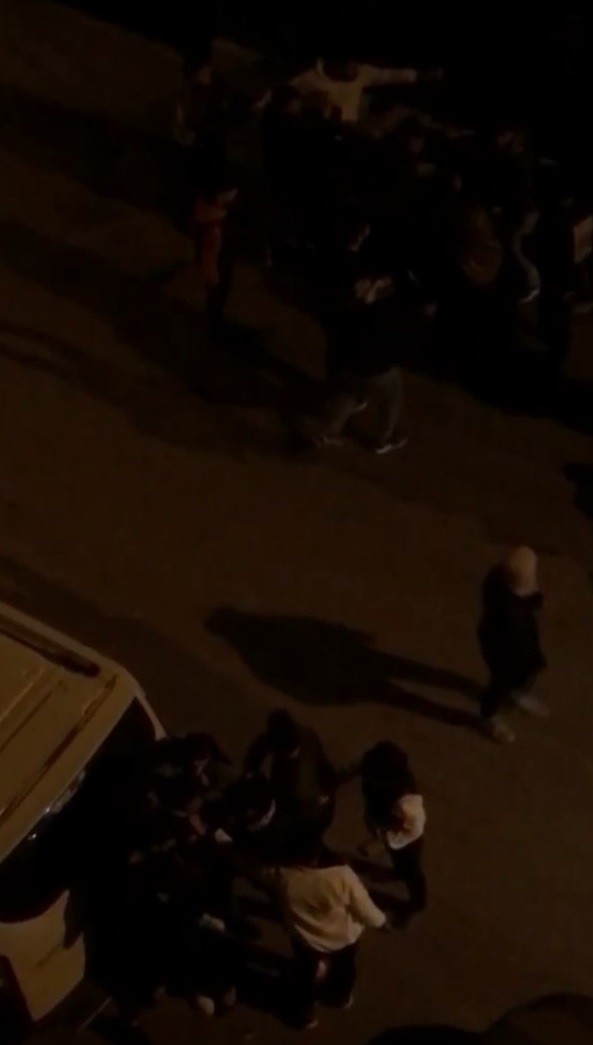 Bursa’da sokak ortasında meydan kavgası