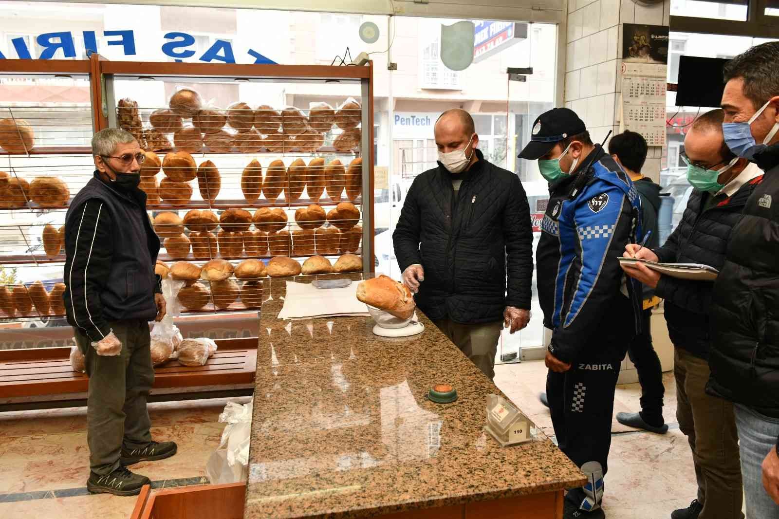 Bursa’da zabıtadan fırınlara gramaj denetimi Bursa’da zabıtadan fırınlara gramaj denetimi