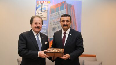 Cavit Çağlar İYİ Parti heyetini ağırladı; ‘Siyaset takım oyunudur’