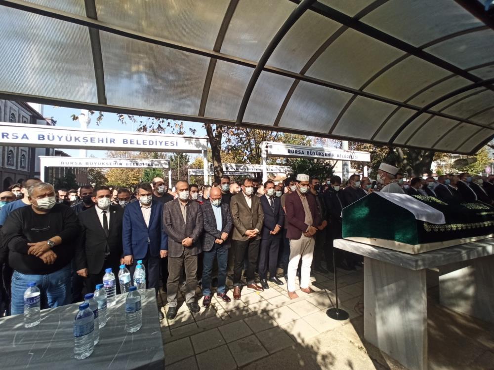 Bursa siyasetinin acı kaybı! Son yolculuğuna uğurlandı…