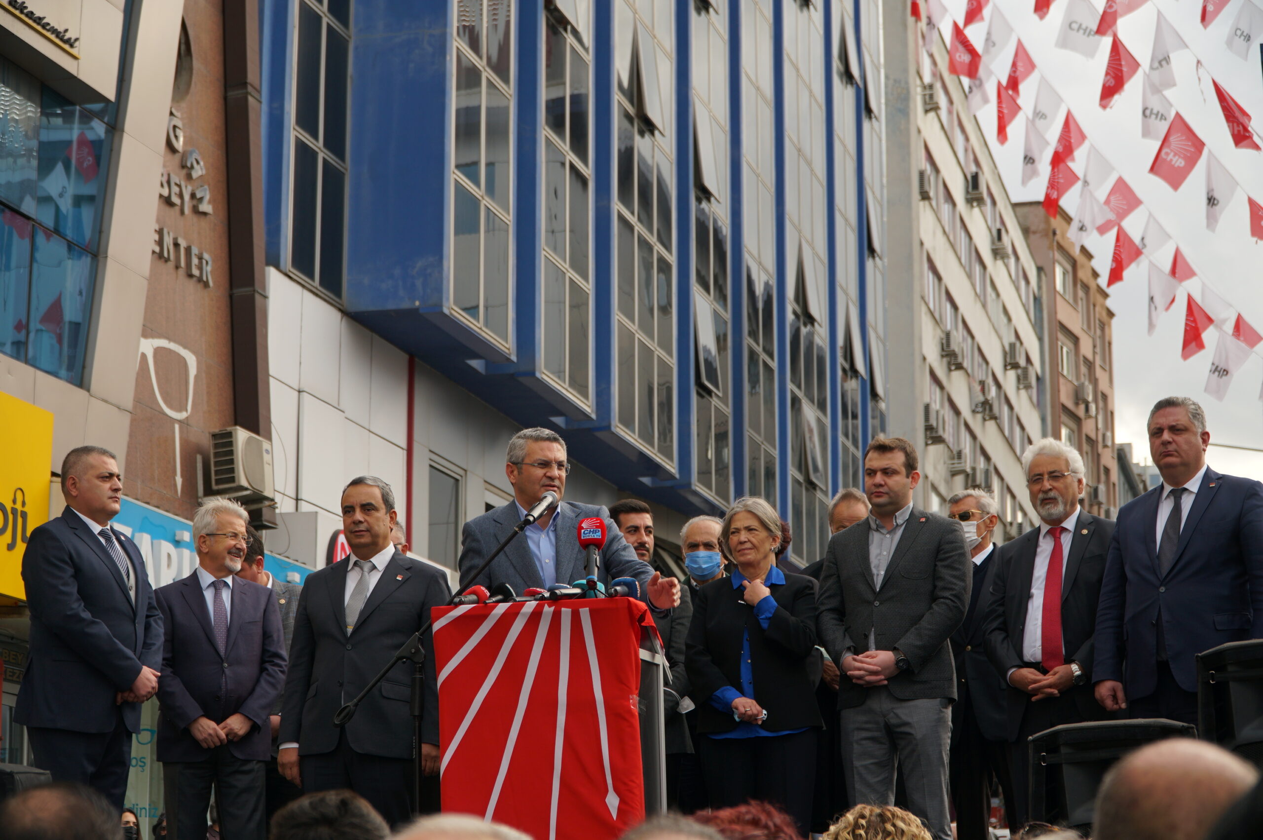 CHP Bursa’dan iddialı açılış… ‘Bu binadan iktidar çıkacak’ CHP Bursa’dan iddialı açılış… ‘Bu binadan iktidar çıkacak’