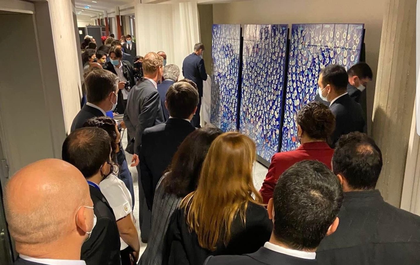 İznik Çinisi Paris’te özel gösterimde!