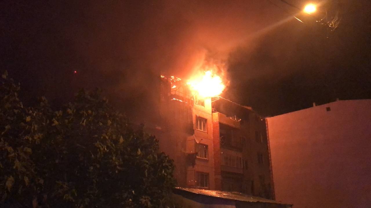 Bursa’da korkutan yangın! 1 kişi zehirlendi… Bursa’da korkutan yangın! 1 kişi zehirlendi…