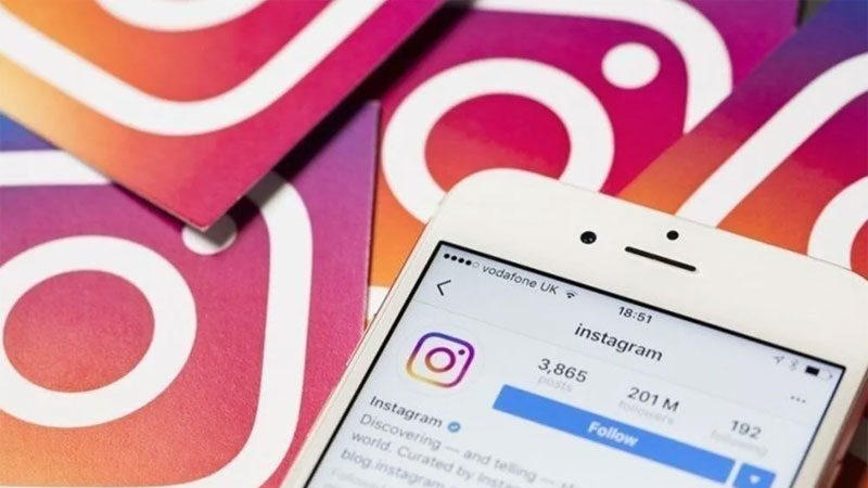Instagram’a ‘abonelik’ özelliği geliyor! Fiyatı belli oldu Sosyal medya uygulaması Instagram, içerik üreticilerin para kazanmasına yönelik “abonelik”