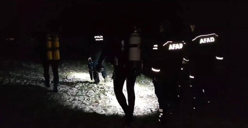 İznik Gölü’nde kayıp kardeşleri arama çalışmaları devam ediyor