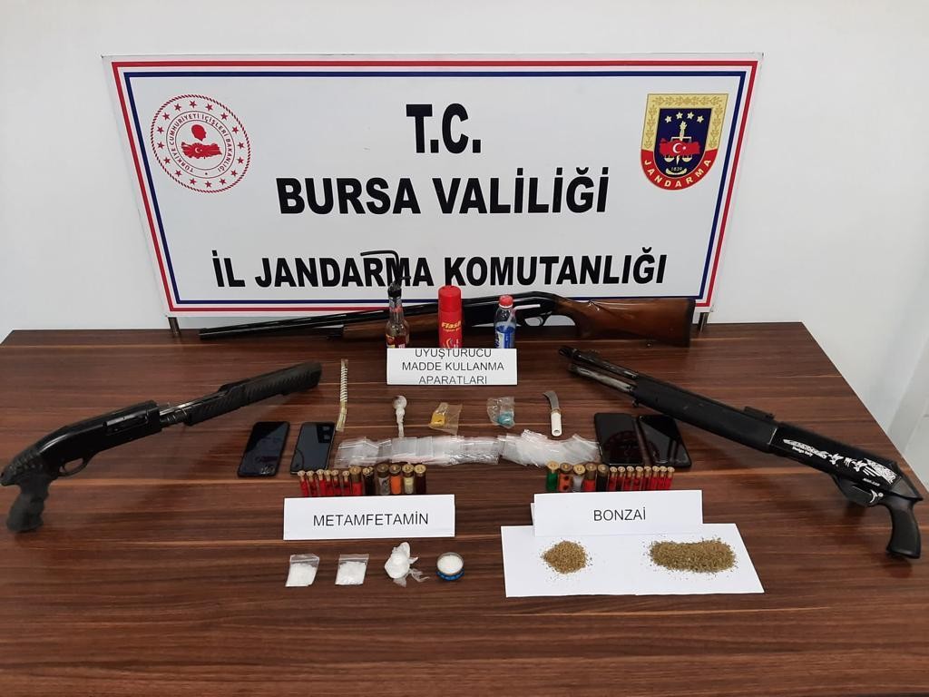 Bursa’da zehir tacirlerine darbe