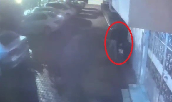 Bursa’da motorun kilidini açamayınca deliye döndüler! İşte o anlar… Bursa’da motorun kilidini açamayınca deliye döndüler! İşte o anlar…