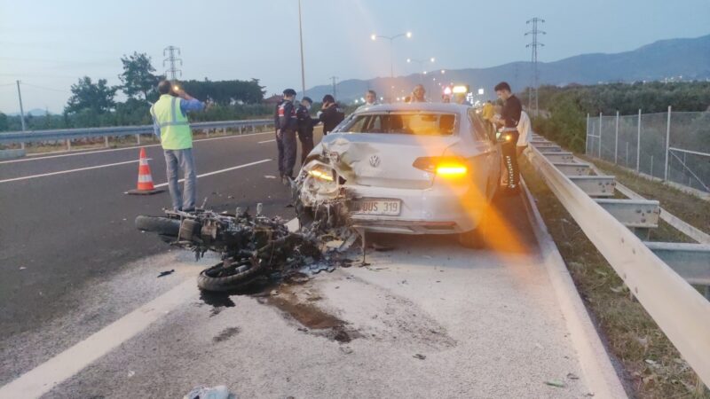 Bursa’dan acı haber! Hayata 9 gün tutunabildi Bursa’nın Orhangazi ilçesinde emniyet şeridindeki otomobile arkadan çarpan motosiklet sürücü