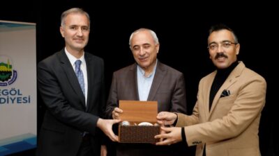 Prof. Dr. Nurullah Genç, İnegöl Belediyesi’nin Aile Hayatı İyileştirme Derneği