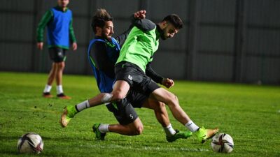 Bursaspor günü çift idmanla tamamladı