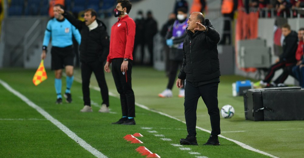 Özcan Bizati’den maç sonu flaş açıklamalar Özcan Bizati’den maç sonu flaş açıklamalar