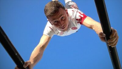 Bursa’da yaşayan dünya ikincisi kick boksçu kaçırdığı şampiyonluğa ulaşmak form tutuyor