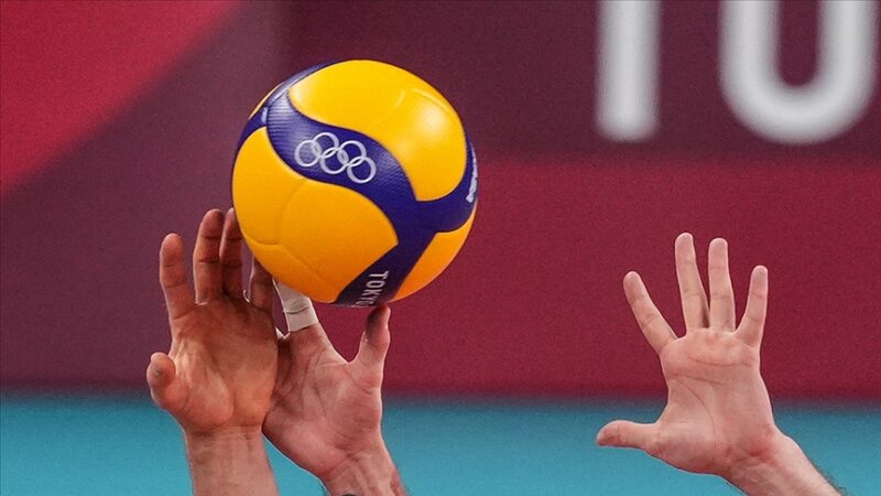 Türkiye Voleybol Federasyonu Başkanı Üstündağ, 2024 Paris Olimpiyat Oyunları'na hem