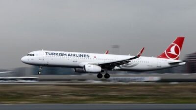 Türk Hava Yolları, şiddetli rüzgar nedeniyle İstanbul varışlı seferlerini durdurdu