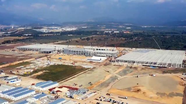 Bursa’da yapılan dev fabrikaya siyaset mi karıştırılıyor? Bu ilçe isyanda!